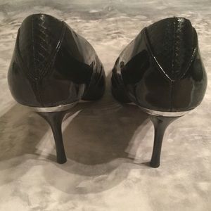 Sam Edelman patent Camden pumps